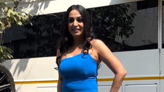 Kashmera Shah looks hot in blue
