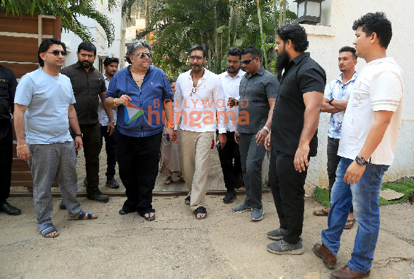 photos ajay devgn and bharat jagmohan mehra snapped in bandra 2