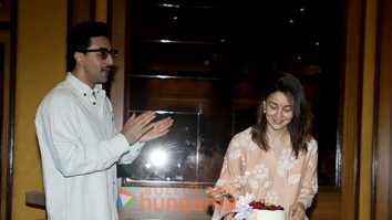 Photos: Alia Bhatt celebrates birthday with husband Ranbir Kapoor