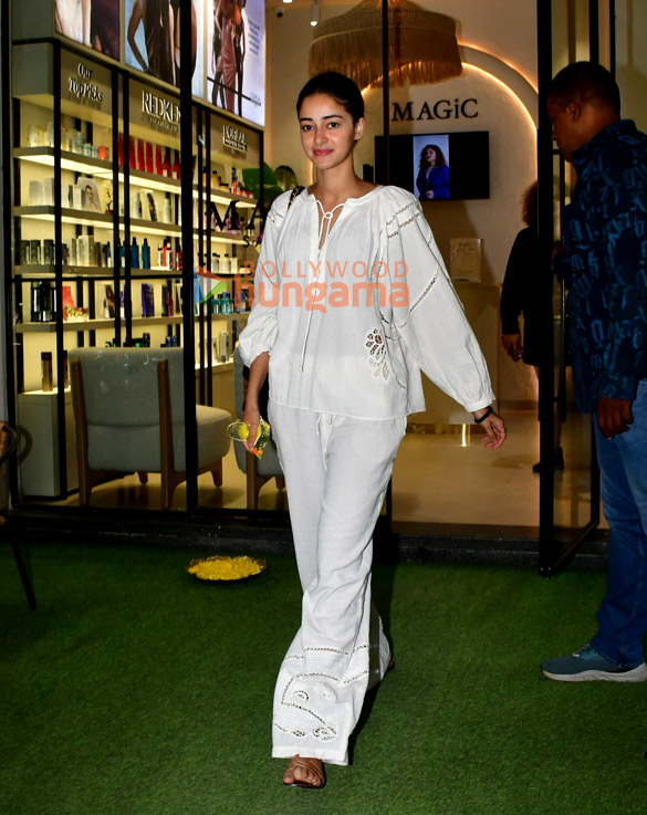 photos ananya panday snapped in juhu 4 4