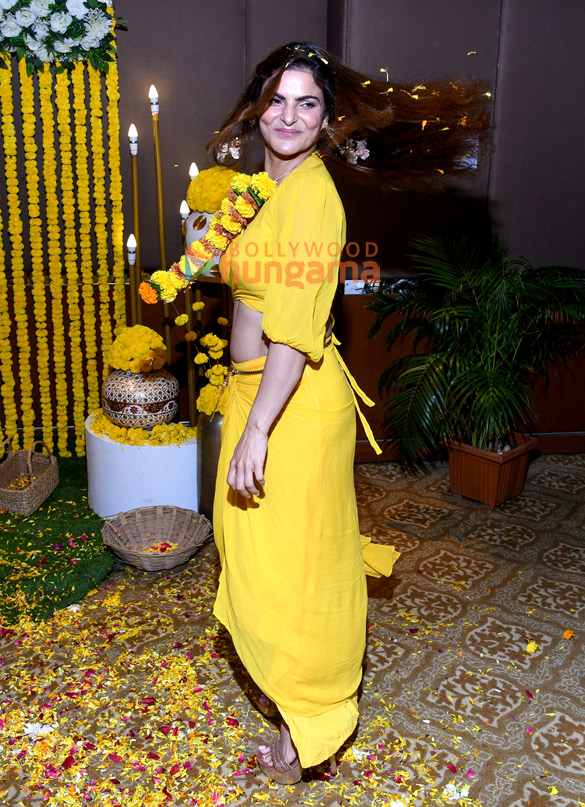 photos aoora shibani kashyap nikita rawal shweta khanduri hansa singh and others were snapped at the phoolo wali holi celebrations 13
