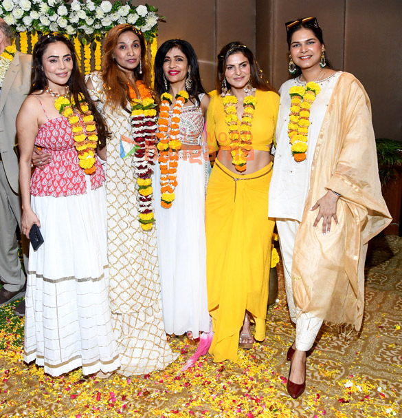 photos aoora shibani kashyap nikita rawal shweta khanduri hansa singh and others were snapped at the phoolo wali holi celebrations 20