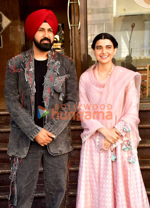 photos gippy grewal and nimrat khaira snapped during akaal promotions 3