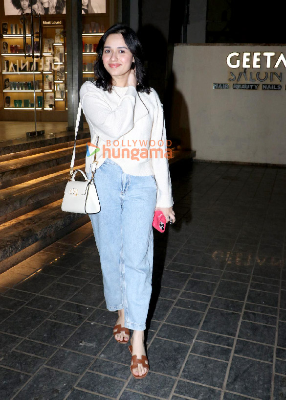 photos jannat zubair rahmani snapped in bandra 2