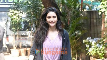 Photos: Karishma Tanna spotted outside the gym in Bandra