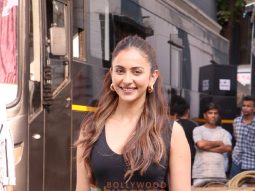 Photos: Rakul Preet Singh snapped outside Famous Studios, Mahalaxmi
