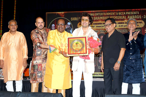 photos sonu nigam agam nigam anup jalota manoj muntashir jaspinder narula and others were snapped at the shri shankar shambhu memorial awards 2025 1