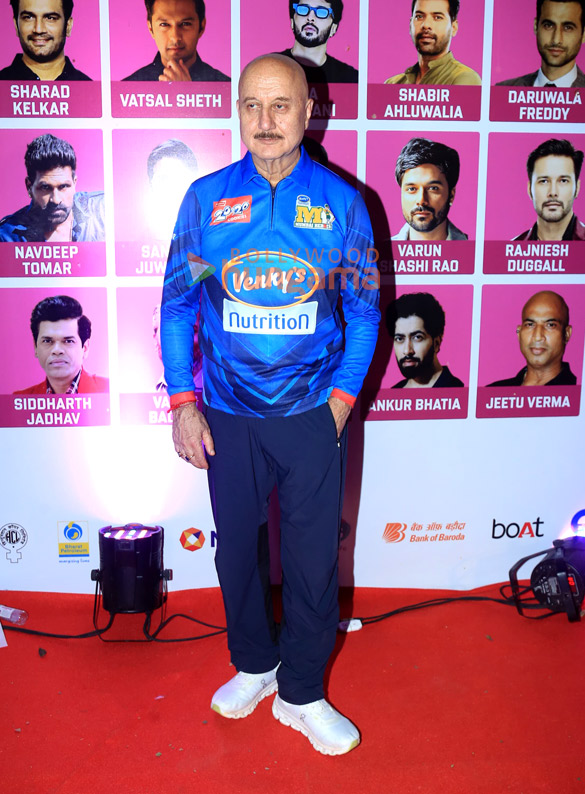 photos sonu sood arjun kapoor arjun rampal and others attend abhineta xi vs neta xi cricket match 20
