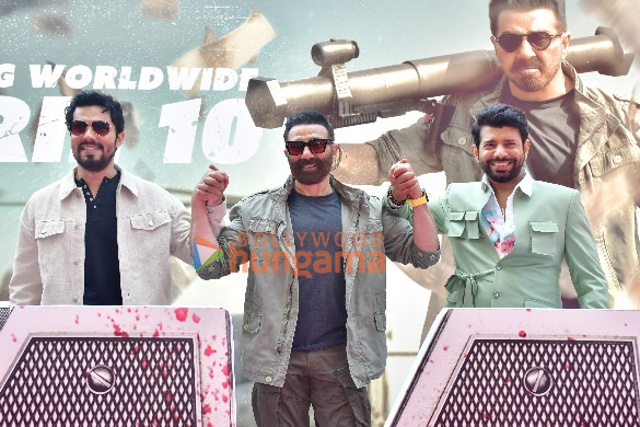 photos sunny deol randeep hooda vineet kumar singh and others snapped at jaat trailer launch 6