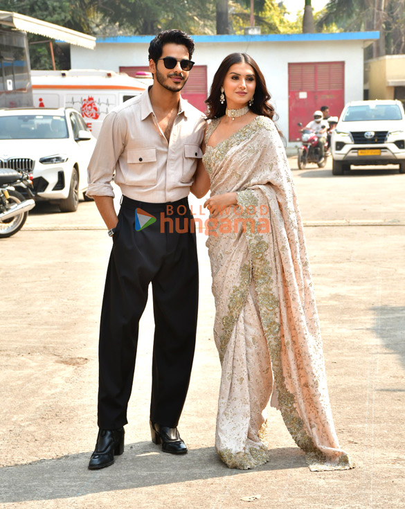 photos tara sutaria and ishaan khatter snapped promoting their song pyaar aata hai on the sets of indian idol 1
