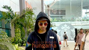 Photos: Varun Dhawan, Jacqueline Fernandez, Pooja Hegde and others snapped at the airport