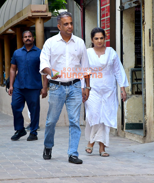 photos vicky kaushal ayan mukerji others snapped at deb mukherjees prayer meet 9