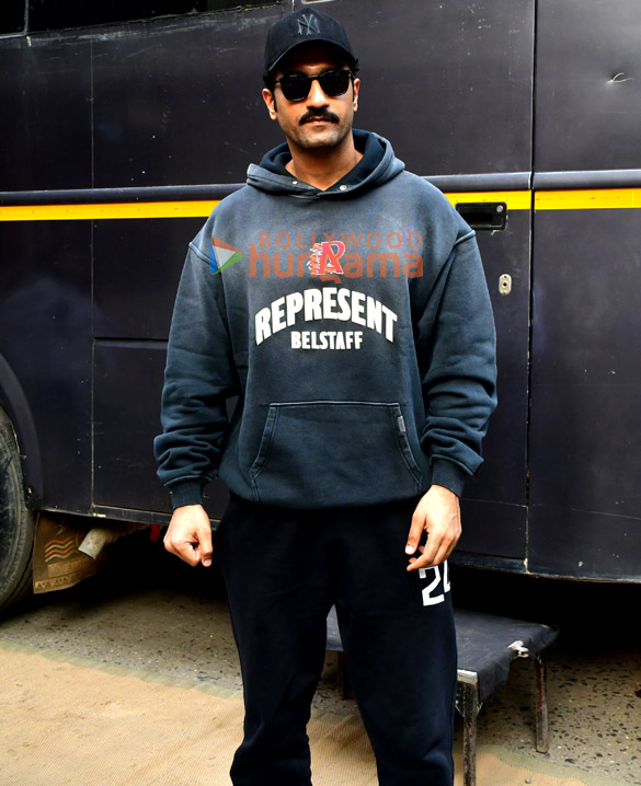 photos vicky kaushal malaika arora and manisha rani snapped on the sets of hip hop india 2 4