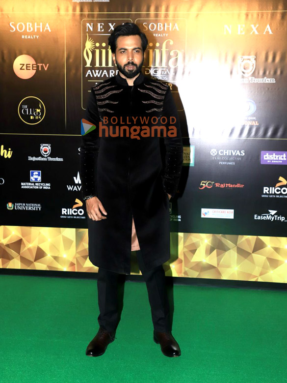photos vijay varma aparshakti khurana abhishek banerjee and others grace the green carpet of iifa awards 2025 3
