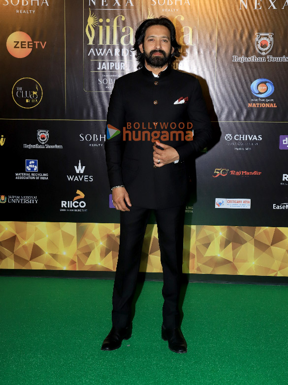 photos vijay varma aparshakti khurana abhishek banerjee and others grace the green carpet of iifa awards 2025 41