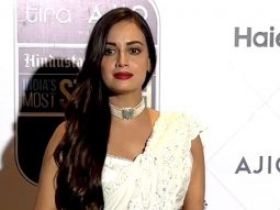 Dia Mirza looks graceful in white