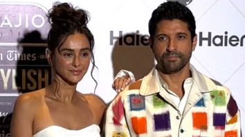 The cutest couple! Farhan Akhtar & Shibani Dandekar pose together