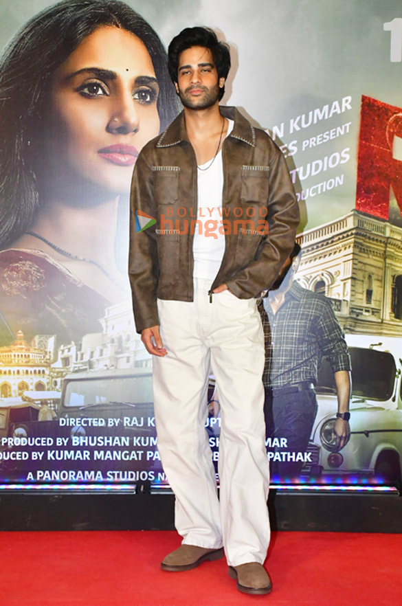 photos ajay devgn vaani kapoor raashii khanna and others grace the premiere of raid 2 1142 19