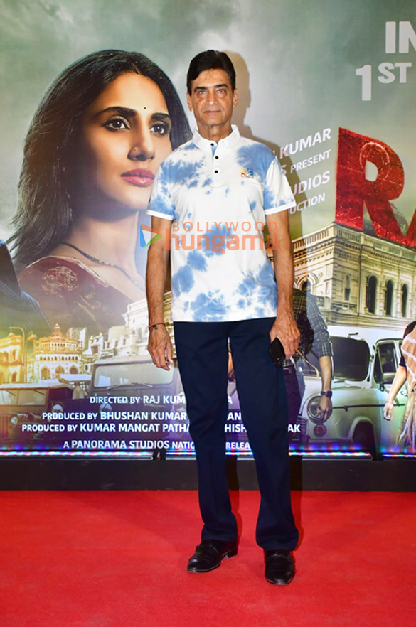 photos ajay devgn vaani kapoor raashii khanna and others grace the premiere of raid 2 16