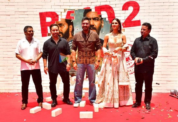 photos ajay devgn vaani kapoor and others grace the trailer launch of raid 2 2