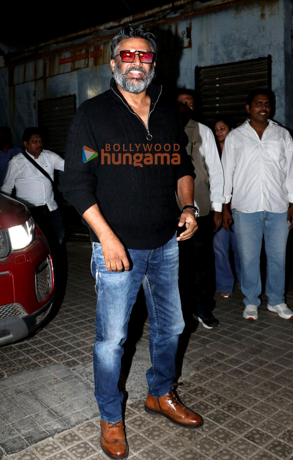 photos akshay kumar and r madhavan meet fans as a part of kesari chapter 2 promotions 1