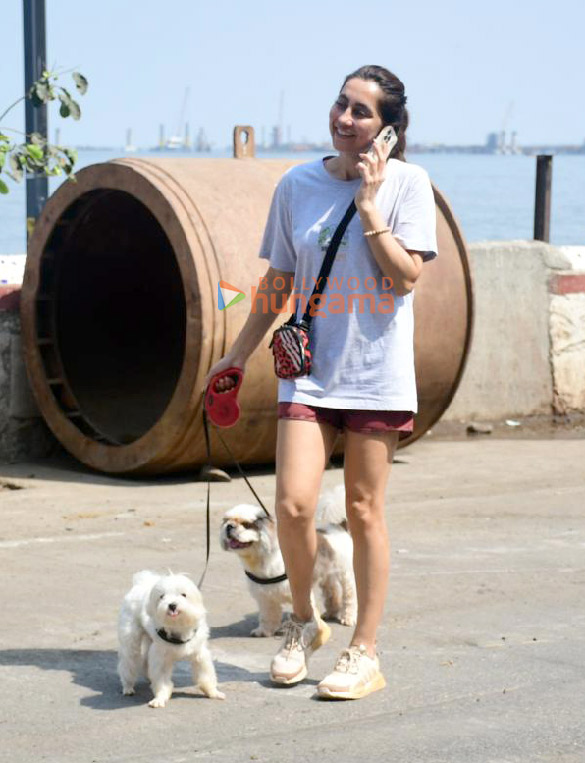 photos anusha dandekar snapped in bandra 3 2