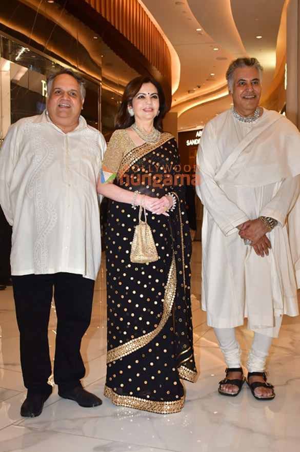 Photos: Celebs attend the store launch of designers Abu Jani & Sandeep Khosla at Jio World Plaza Photos: Celebs attend the store launch of designers Abu Jani & Sandeep Khosla at Jio World Plaza