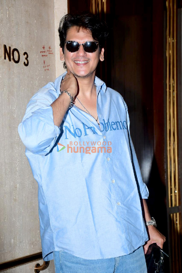 photos fatima sana shaikh and vijay varma snapped at manish malhotras house in bandra 4