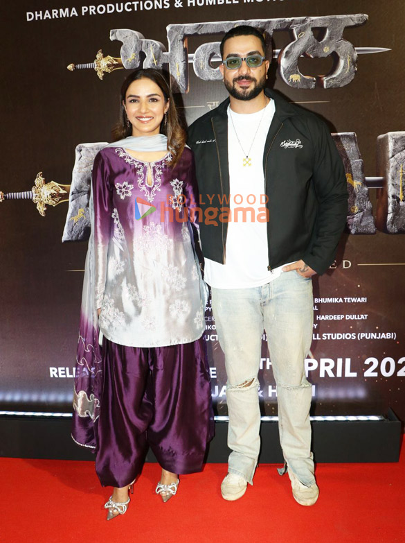 photos gurdas maan karan johar gippy grewal and others grace the premiere of akaal 09 4