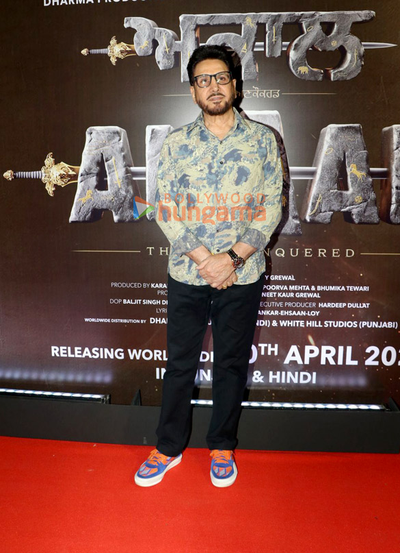 photos gurdas maan karan johar gippy grewal and others grace the premiere of akaal 3