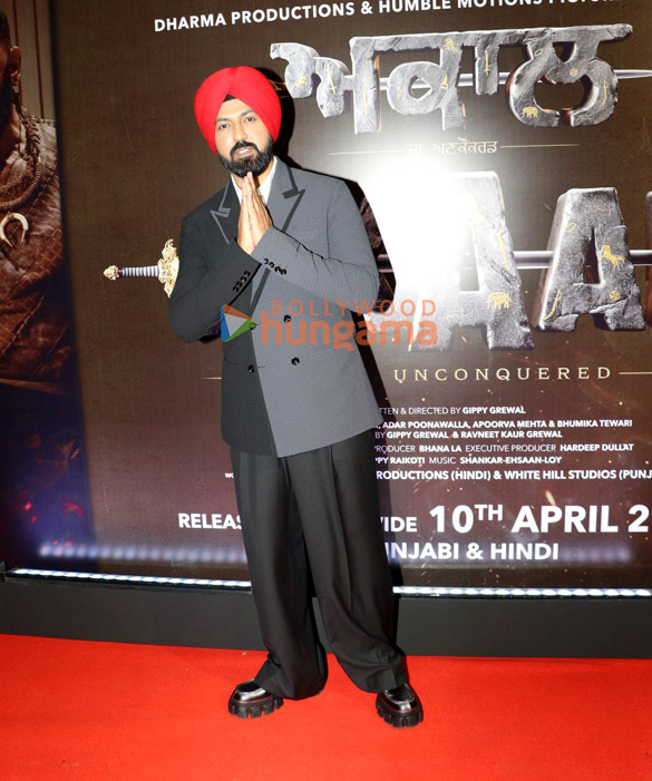 photos gurdas maan karan johar gippy grewal and others grace the premiere of akaal 4