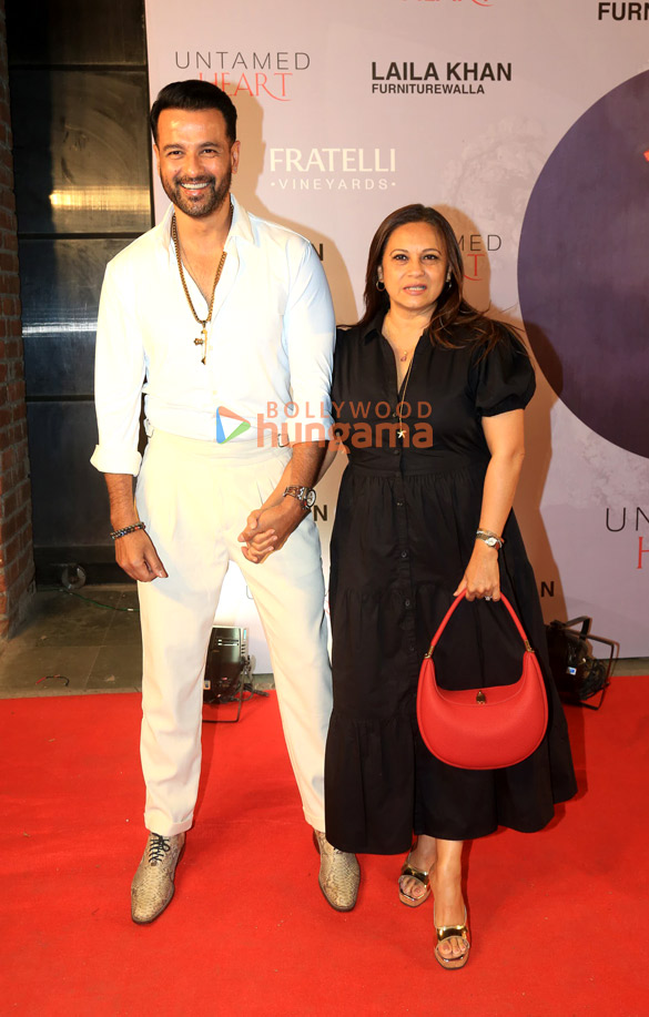 photos kajol alaya f raveena tandon and others attend laila khan furniturewallas art exhibition untamed heart 10
