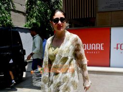 Photos: Kareena Kapoor Khan snapped outside a food hall in Santacruz