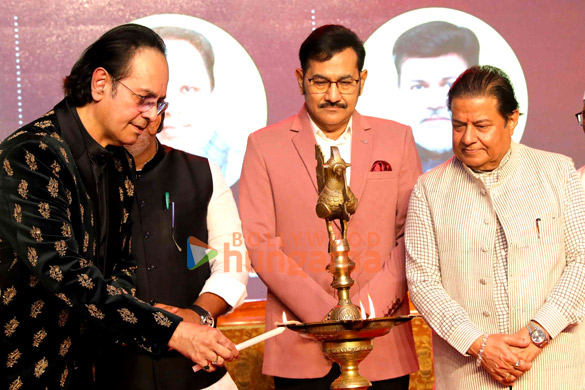 photos mahesh manjrekar anup jalota divyanka tripathi and others grace itfs awards 2025 13