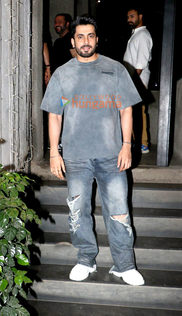 photos mouni roy palak tiwari sunny singh nijjar beyounick and aasif khan snapped in juhu 4