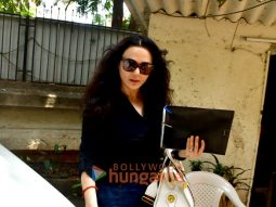Photos: Preity Zinta snapped in Juhu