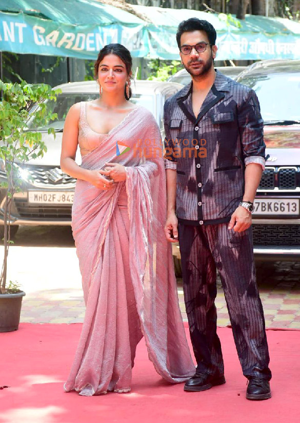 photos rajkummar rao and wamiqa gabbi promote their film bhool chuk maaf at national college 1