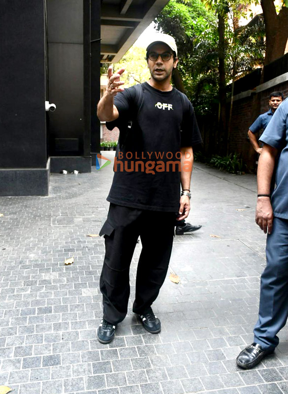 photos rajkummar rao spotted outside excel entertainments office in bandra 1