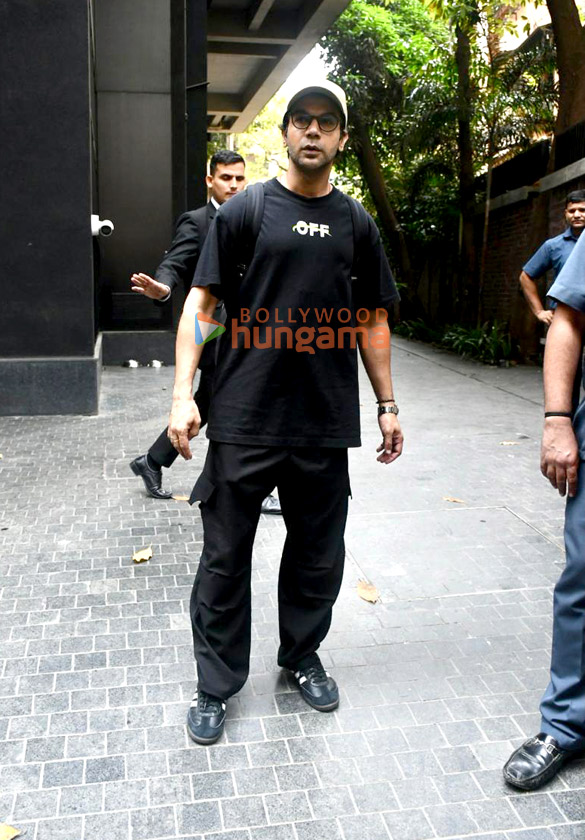 photos rajkummar rao spotted outside excel entertainments office in bandra 3