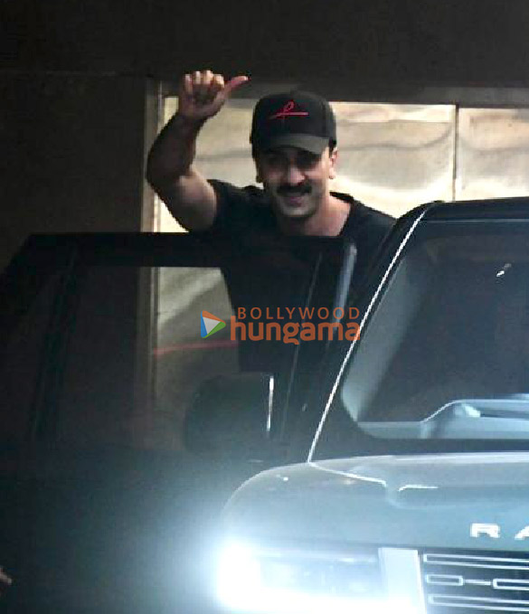 Photos: Ranbir Kapoor snapped outside a clinic in Bandra Photos: Ranbir Kapoor snapped outside a clinic in Bandra