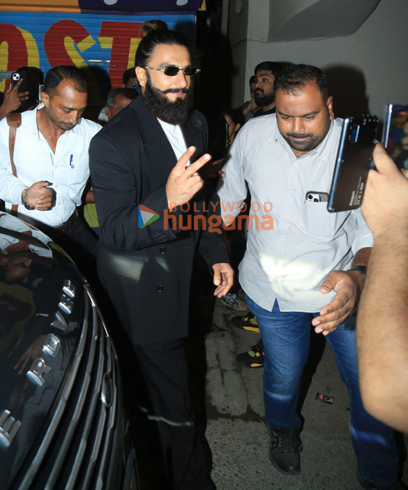photos ranveer singh and deepika padukone snapped in bandra 4 3