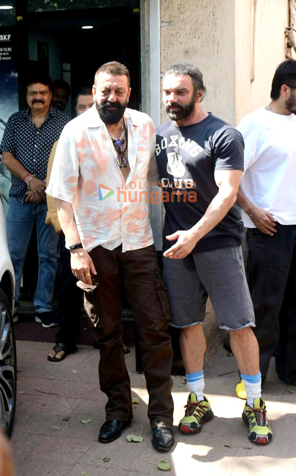 photos sanjay dutt meets sohail khan at the latters office in bandra 1