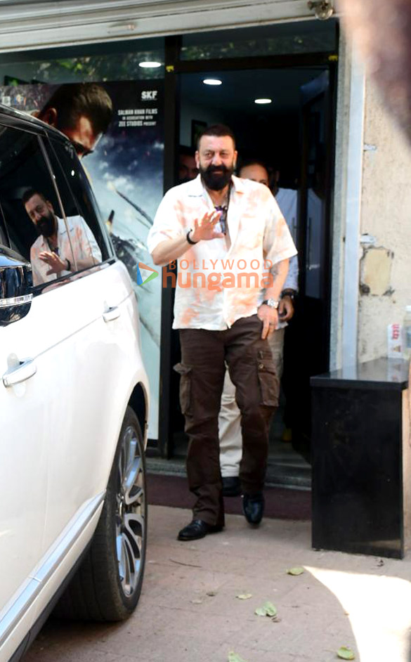 photos sanjay dutt meets sohail khan at the latters office in bandra 2