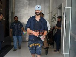 Photos: Shahid Kapoor snapped outside his gym in Santacruz