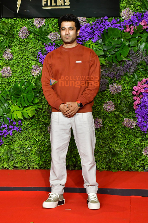 photos shraddha kapoor vicky kaushal kriti sanon tiger shroff and others attend the grand celebration of maddock films remarkab 22