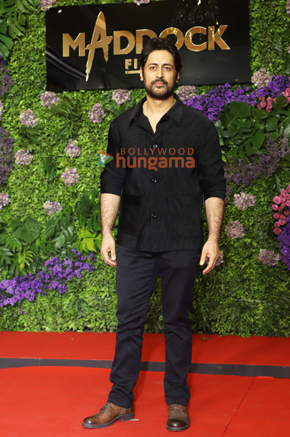photos shraddha kapoor vicky kaushal kriti sanon tiger shroff and others attend the grand celebration of maddock films remarkab 5