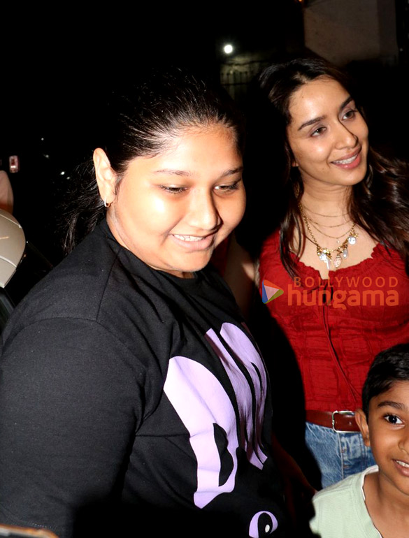 photos shraddha kapoor snapped in juhu 2 26