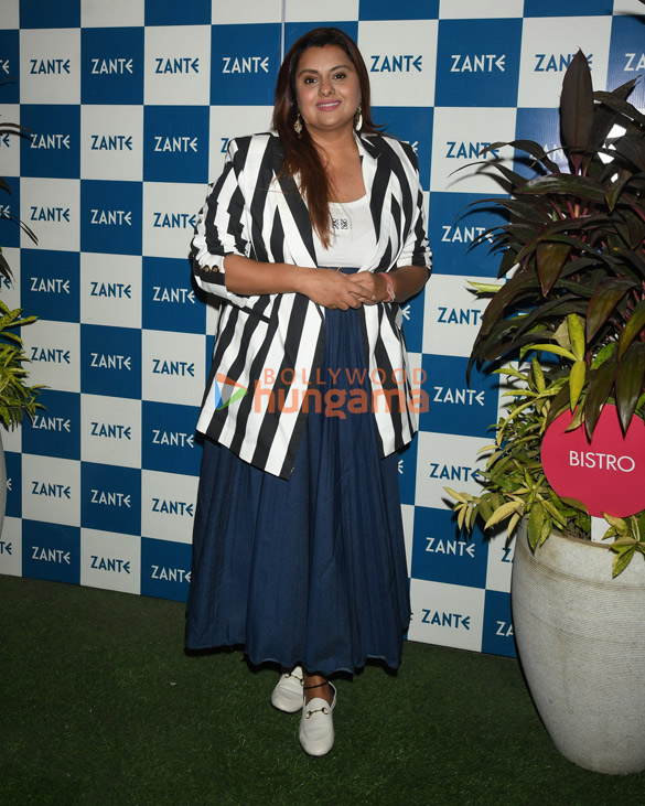 photos sonu nigam bhagyashree shilpa shetty kundra raj kundra shamita shetty and others were snapped at karan bawas baisakhi s 21