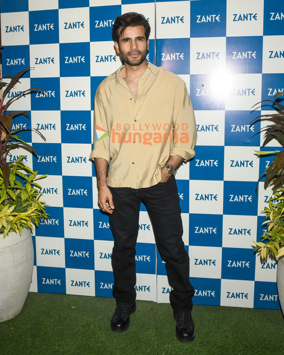 photos sonu nigam bhagyashree shilpa shetty kundra raj kundra shamita shetty and others were snapped at karan bawas baisakhi s 5