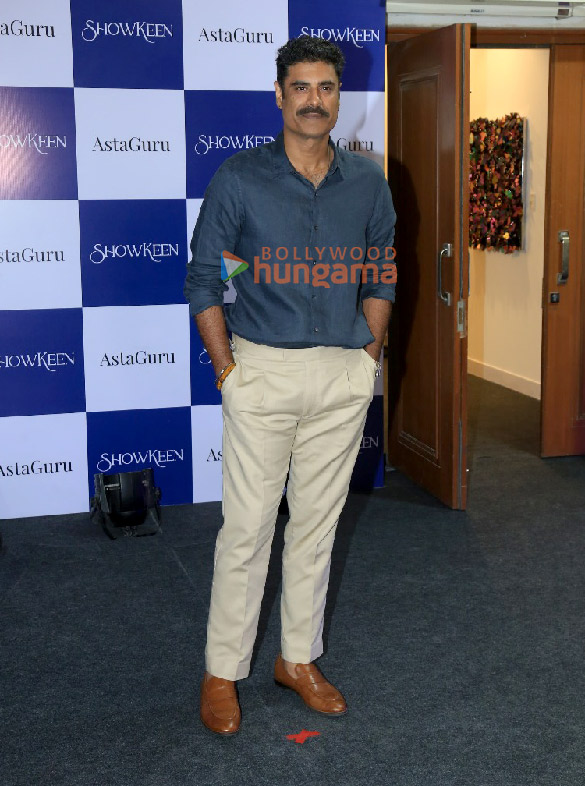 photos suhana khan gauri khan zoya akhtar shweta bachchan nanda and others were snapped at astaguru 15